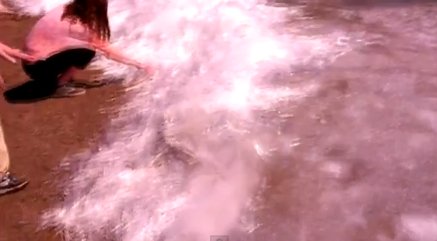 Cea mai tare iluzie optica a primaverii. Ce sunt de fapt "valurile" din statul american Minnesota