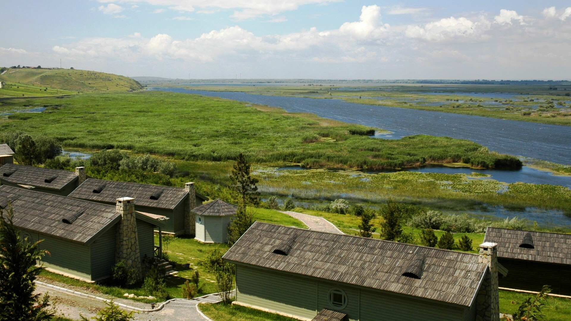 Delta Dunarii, Samova, resort de lux Delta Resort