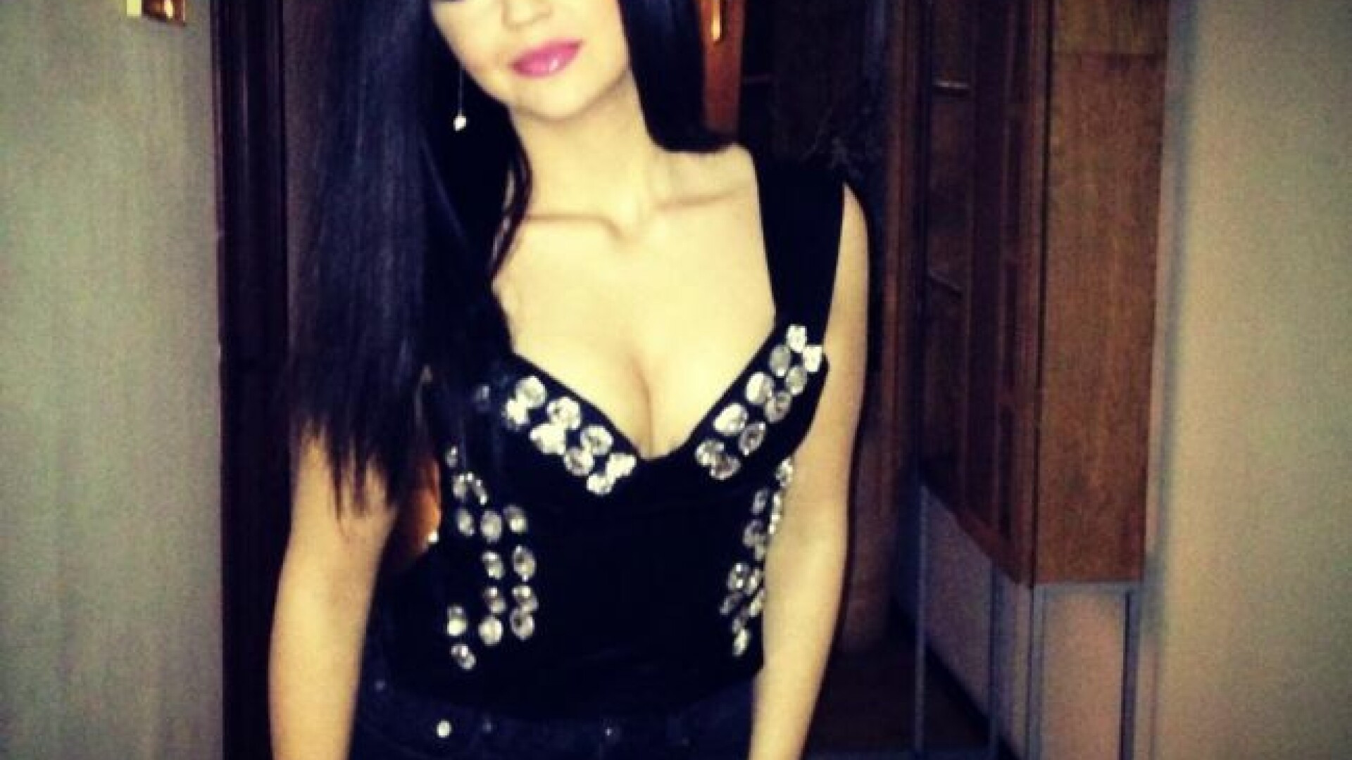 Are doar 18 ani, dar pare mai in varsta. Galerie foto cu Francesca Lucarelli