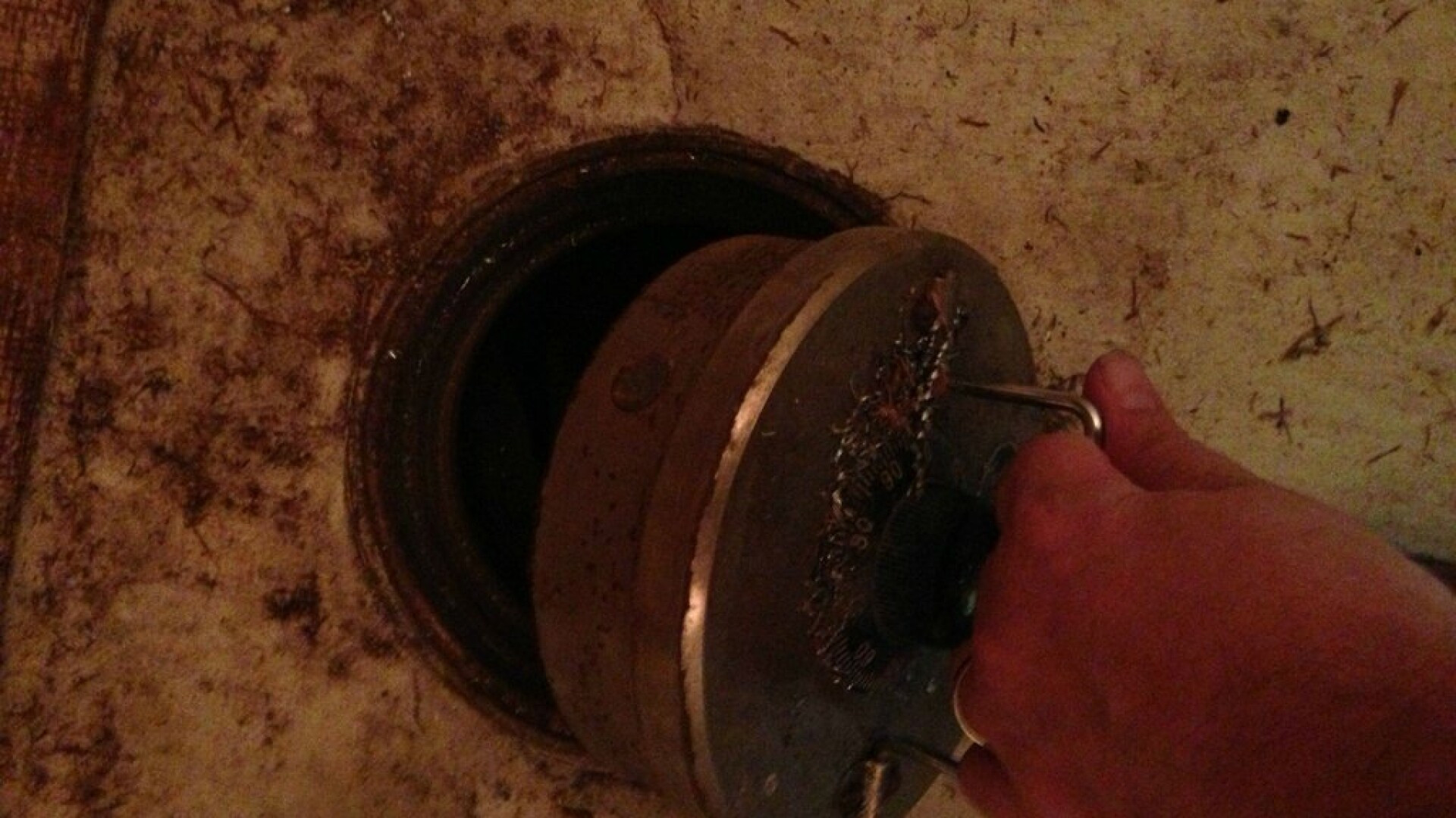 Ce a descoperit un barbat intr-un seif care a apartinut bunicii lui. Galerie foto