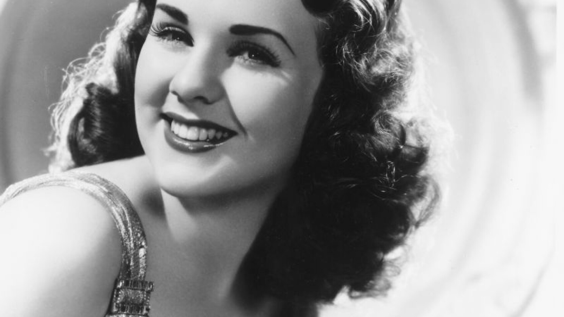 Actrita Deanna Durbin, o vedeta de la Hollywood, a murit la varsta de 91 de ani
