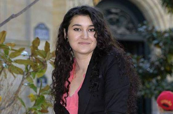 Povestea Aninei, romanca de etnie roma, care a plecat la cersit in Franta. Acum studiaza la Sorbona