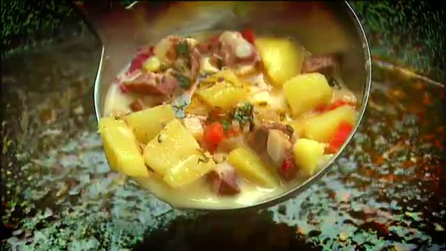 Valul de turisti din Vama Veche s-a subtiat. Cei care au ramas se bucura de mancaruri savuroase