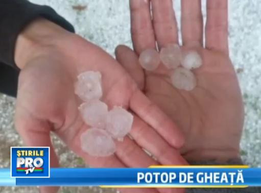 Fenomen extrem langa Romania. Strazile au fost acoperite de gheata in mai multe zone din Ungaria