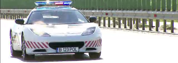 Surprizele pentru vitezomanii reveniti din vacante.Politia i-a vanat cu elicopterul si un superbolid
