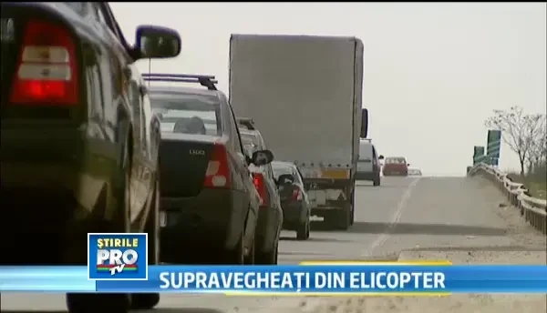 Un superbolid si un elicopter, aduse de Politie sa ii supravegheze pe soferii care revin din vacanta