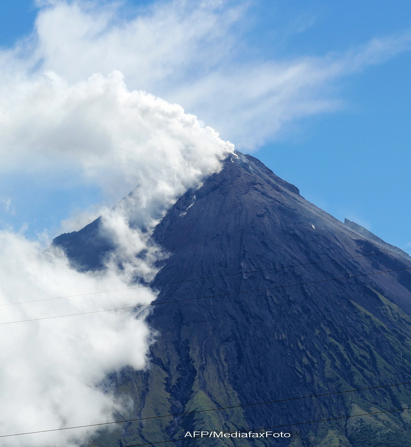 Infern in Filipine. Patru dintre victimele vulcanului erau turisti germani si ghidul lor filipinez