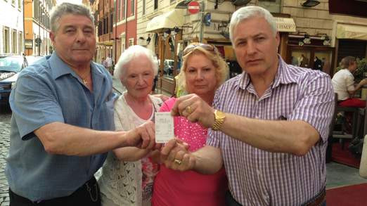 "Arrivederci e grazie". Suma exorbitanta platita de 4 turisti, pentru inghetata la cornet, in Roma