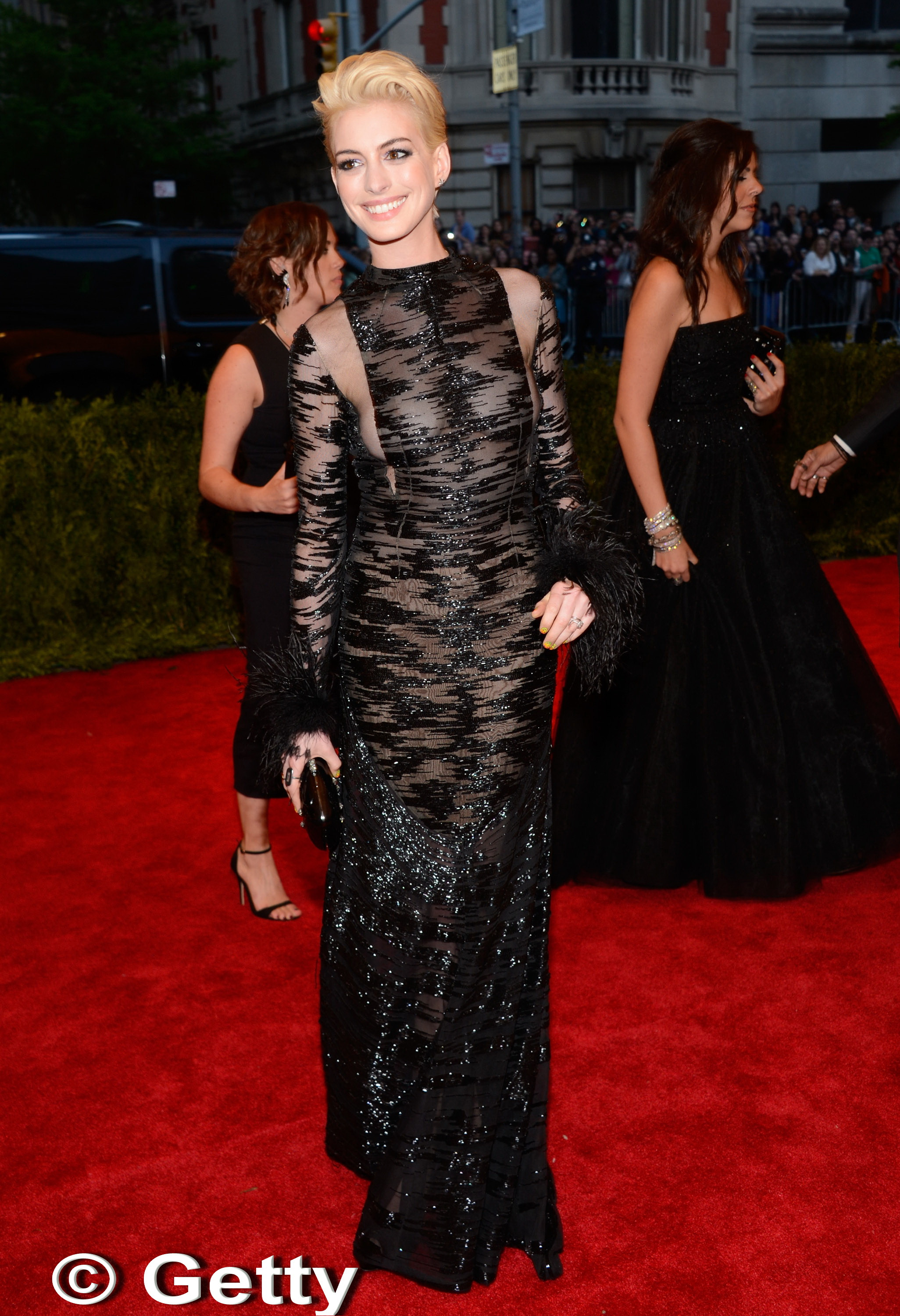 Anne Hathaway. Transformare radicala: cum arata blonda una dintre cele mai dorite brunete din SUA