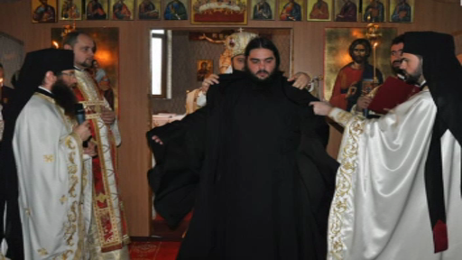 A venit sa se roage la manastire, dar a fugit cu banii. Un calugar e cautat de politia din Salaj