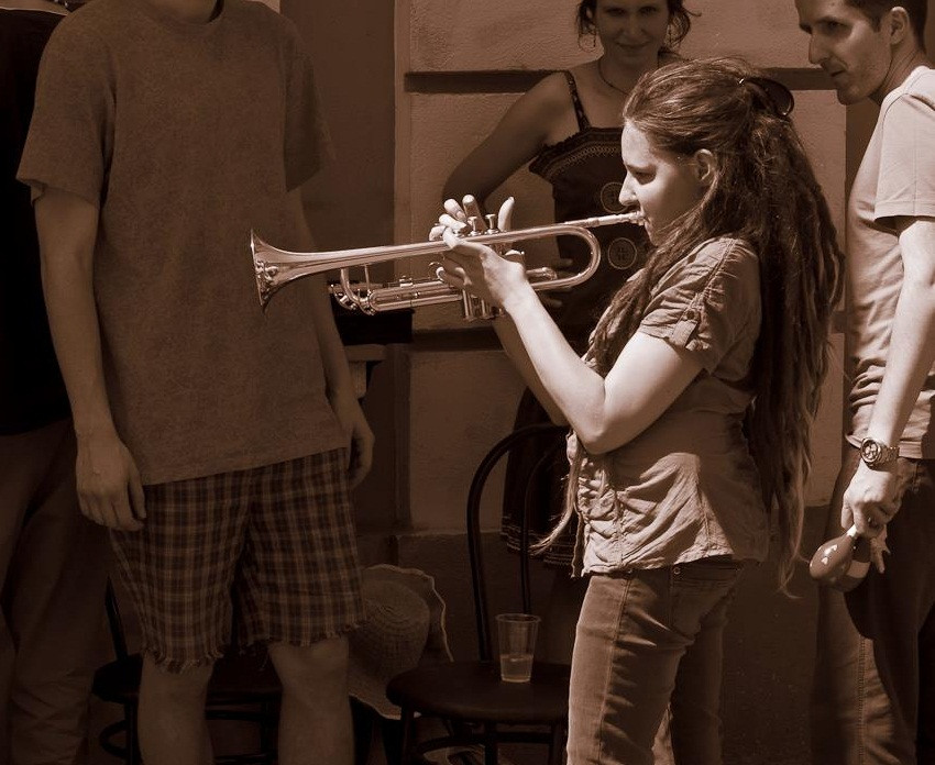 Muzica pentru muzica. Mai multi artisti vor canta la Timisoara pentru a indeplini visul unei tinere