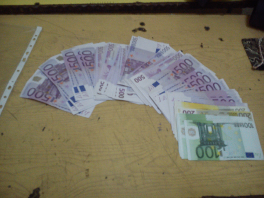 O noua captura de zeci de mii de euro la granita. Locul neobisnuit in care a ascuns banii un chinez