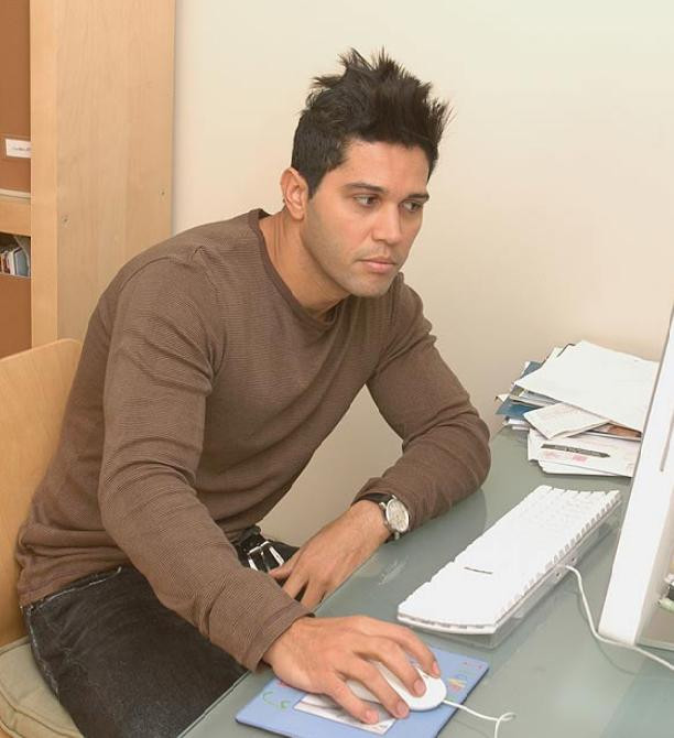 Mesajul primit pe Facebook l-a trimis la psiholog. "Credeam ca prietena mea ma iubeste"