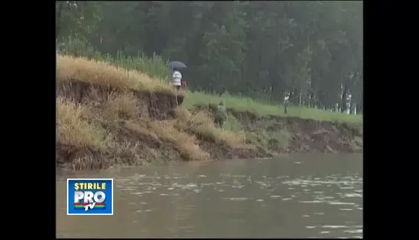 Inundatii puternice in provincia Guangdong din China, sute de oameni au fost evacuati