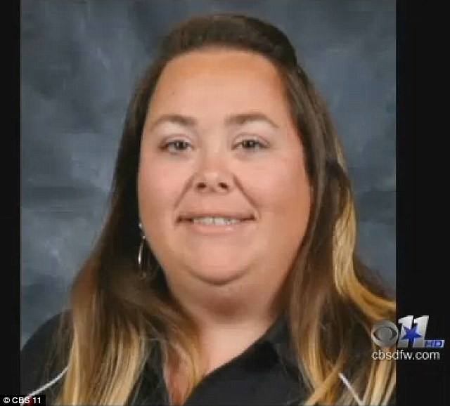 Ce se intampla in biroul unei profesoare. Directorul liceului a avut un soc cand a aflat