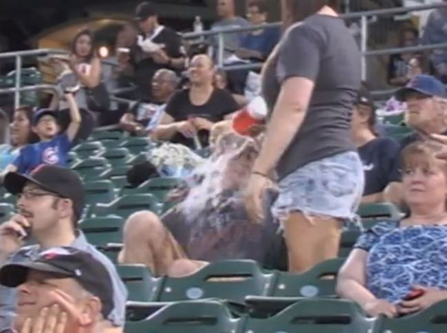 Cea mai tare despartire: ce a patit un barbat pentru ca nu si-a sarutat iubita in fata camerei