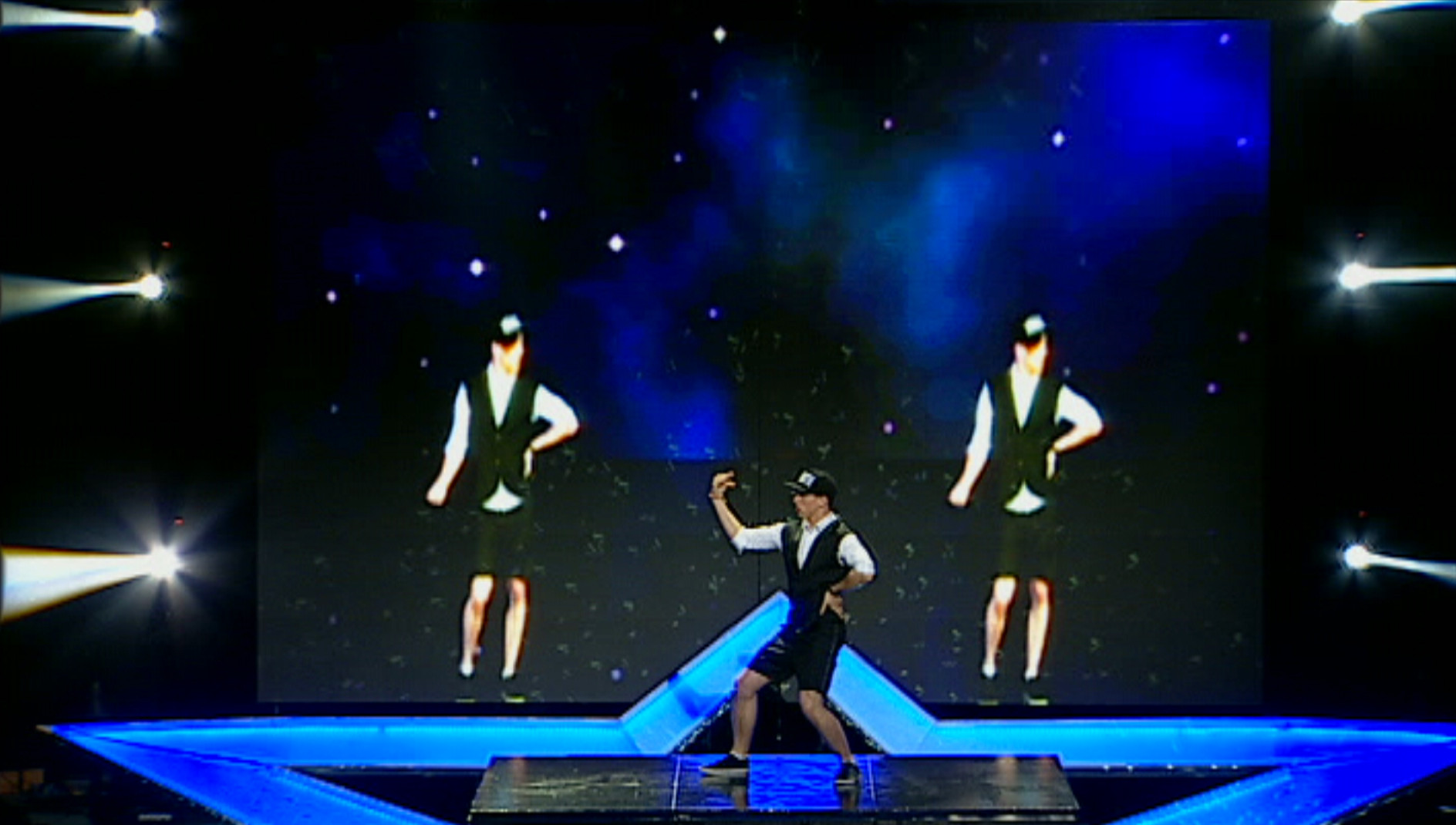 FINALA ROMANII AU TALENT. Mircea Palamari,dansatorul caruia sala i-a strigat numele pana la epuizare