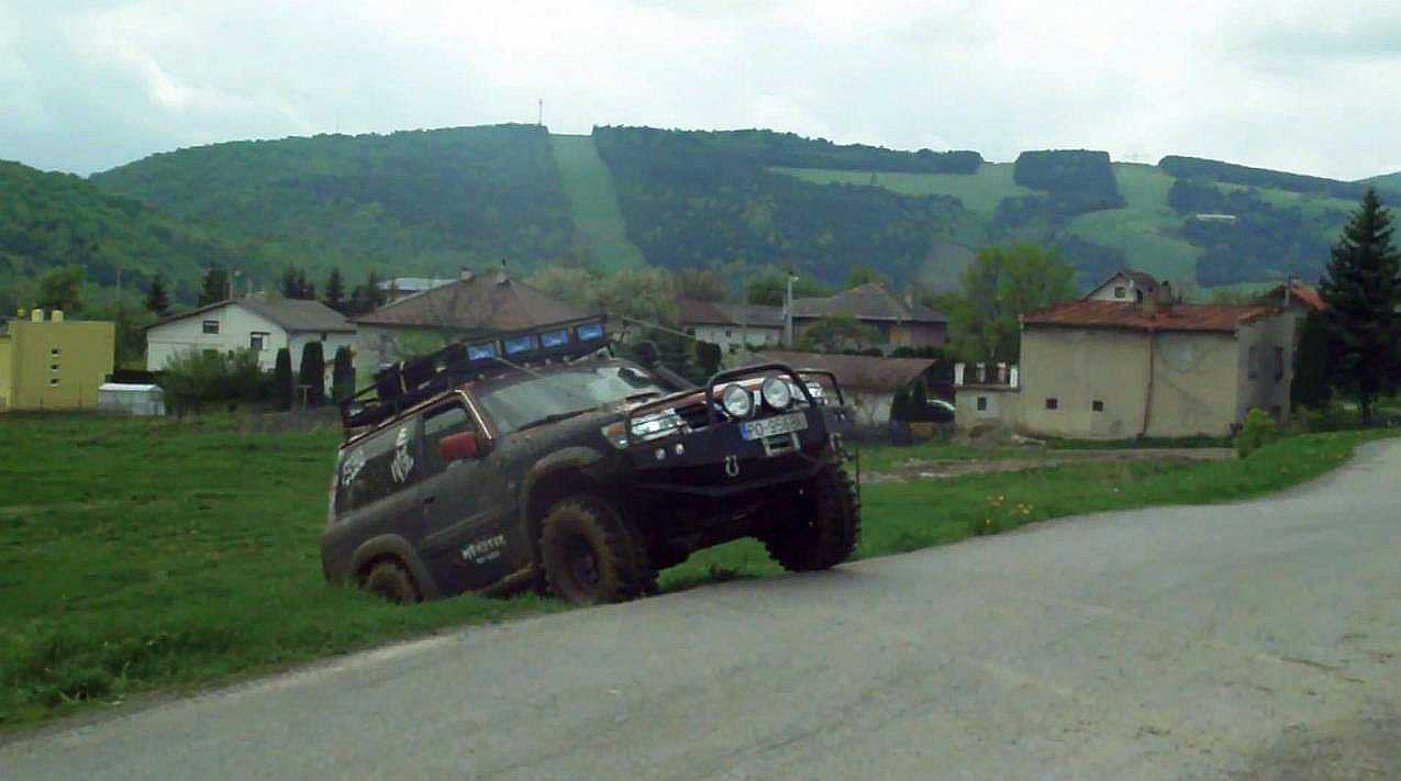 Credea ca e smecher la off-road dar a ajuns de rasul spectatorilor!