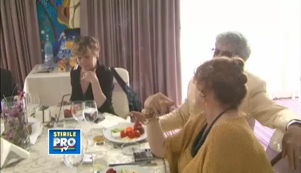 Imaginile nevazute cu Anca Pandrea, la 7 luni de la moartea lui Iurie Darie. Cum a aparut in public