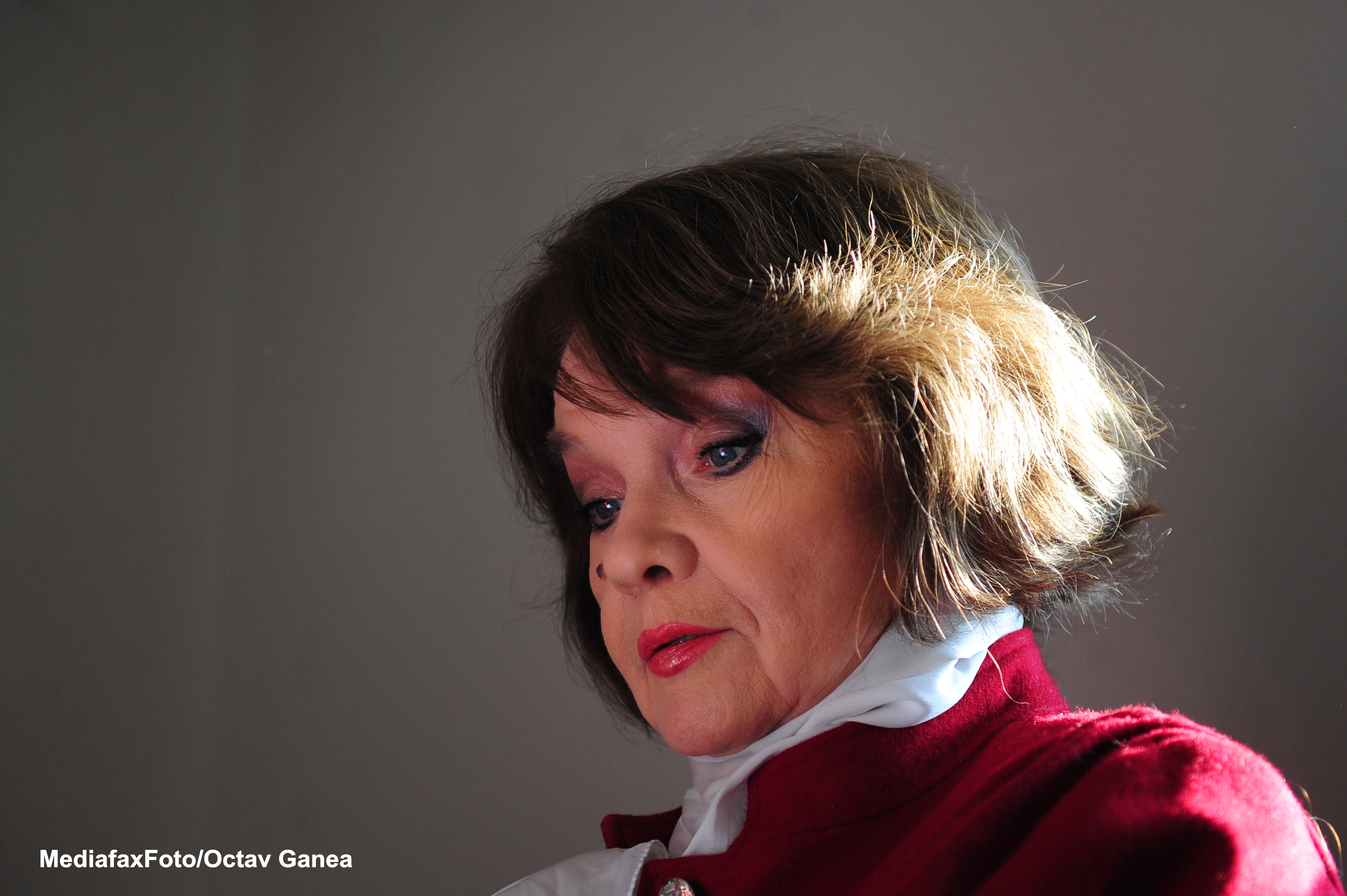 Margareta Paslaru va primi Ordinul Coroana Romaniei din partea Regelui Mihai, la Castelul Peles