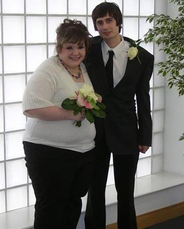 Si-a refacut pozele de nunta dupa 4 ani. "Eram cat o balena esuata cand m-am maritat".Cum arata acum