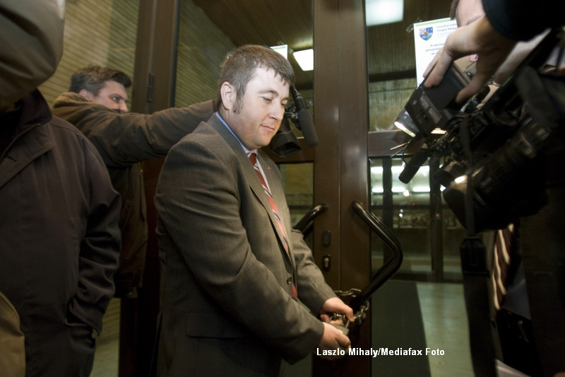 Presedintele CJ Harghita, Borboly Csaba, retinut de catre procurorii DNA pentru fapte de coruptie