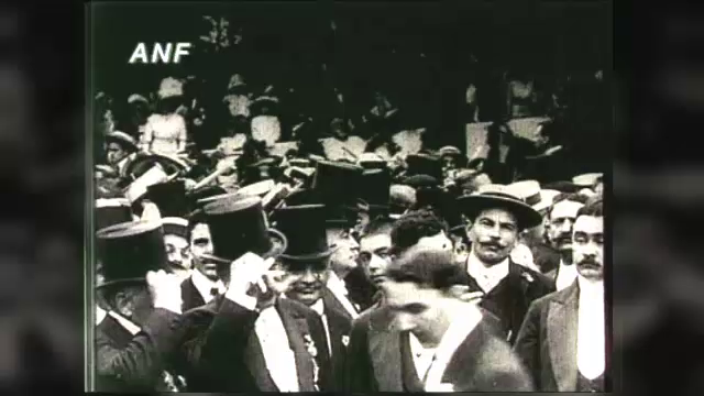 Cu tot mai putine fonduri pentru parada de 1 Decembrie, Romania viseaza la a doua Zi Nationala