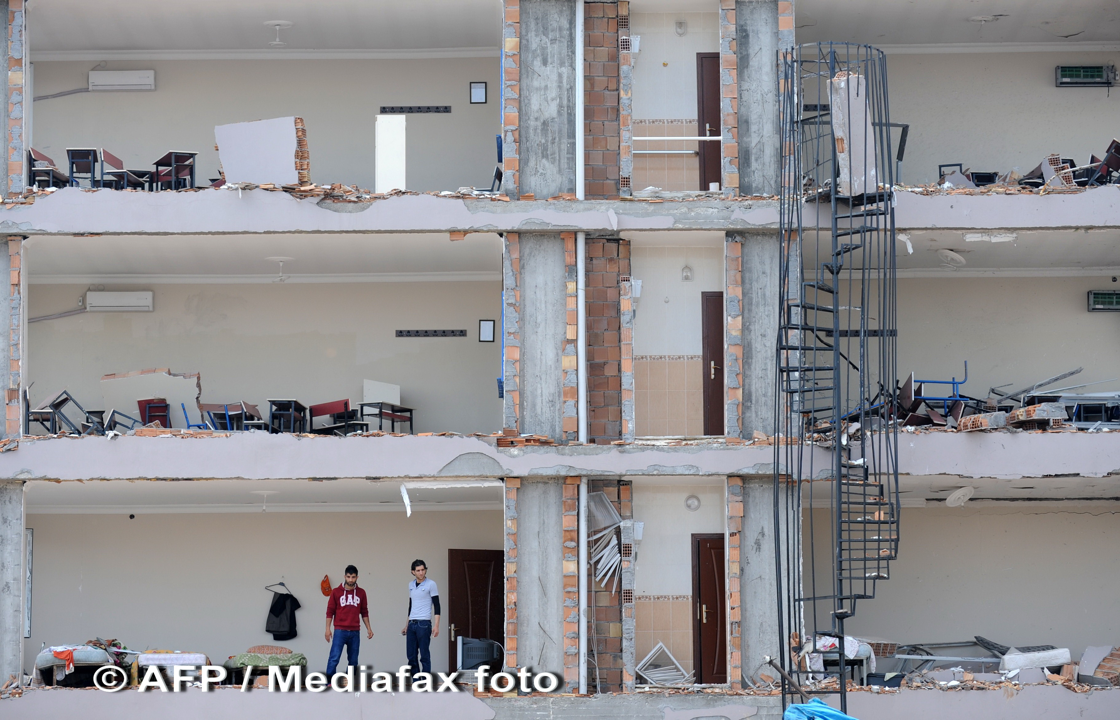 Imaginea dezolarii. Cum si-a gasit acest barbat locuinta dupa atentatele din Turcia