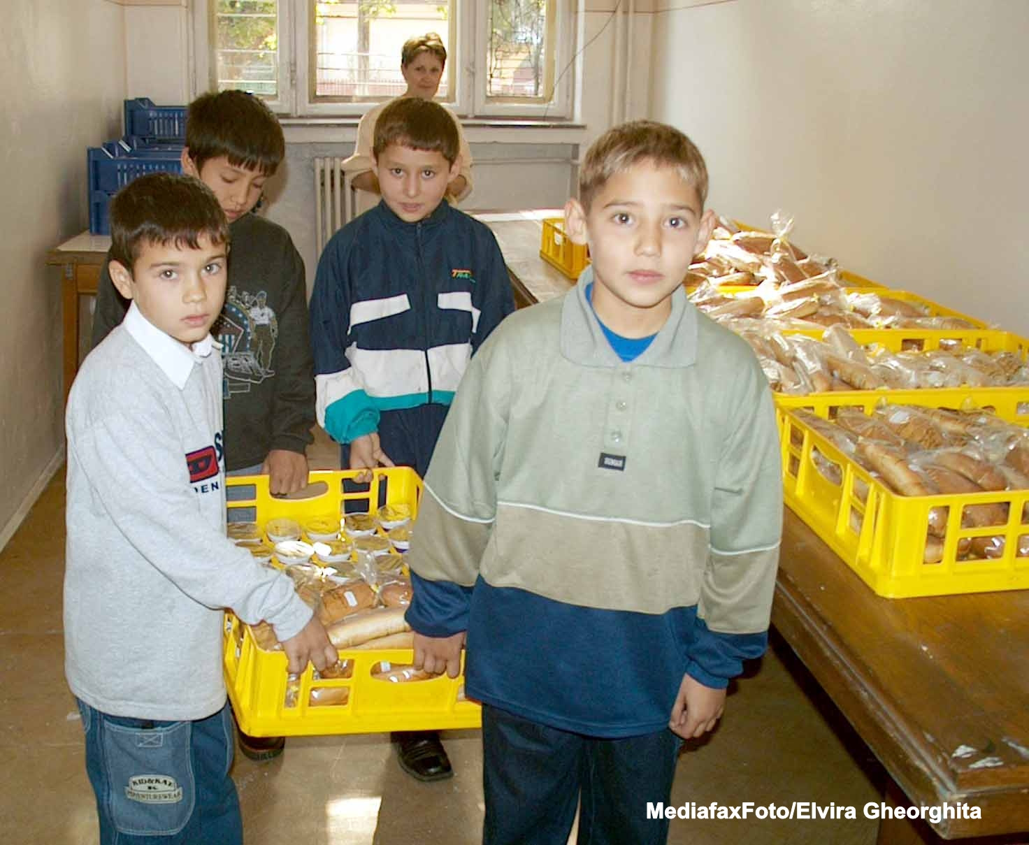 Raluca Turcan propune inlocuirea programului "Cornul si laptele" cu "Masa la scoala"