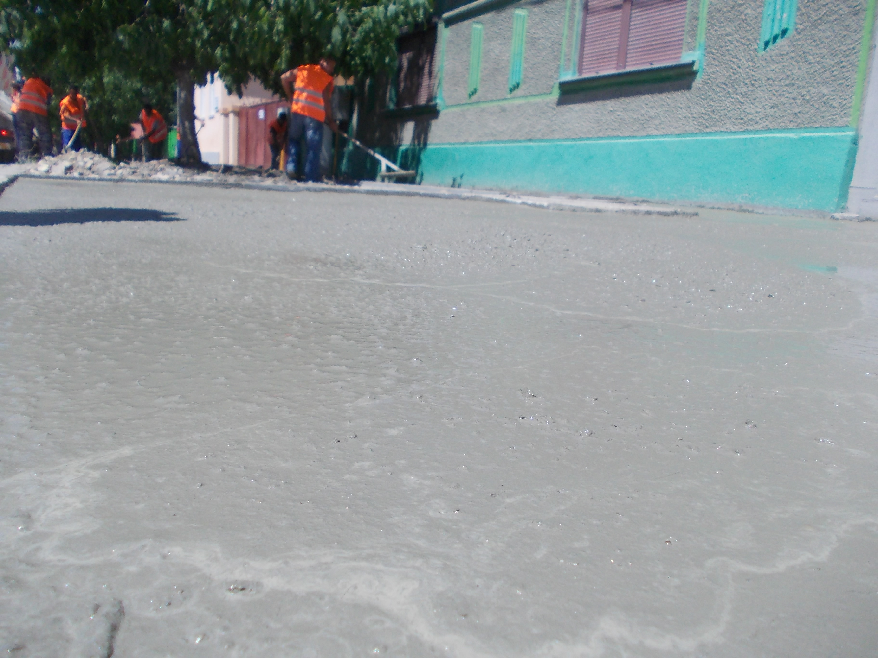 Cu o luna intarziere,lucrarile la strada Closca sunt "satisfacatoare".Cand va fi deschisa traficului