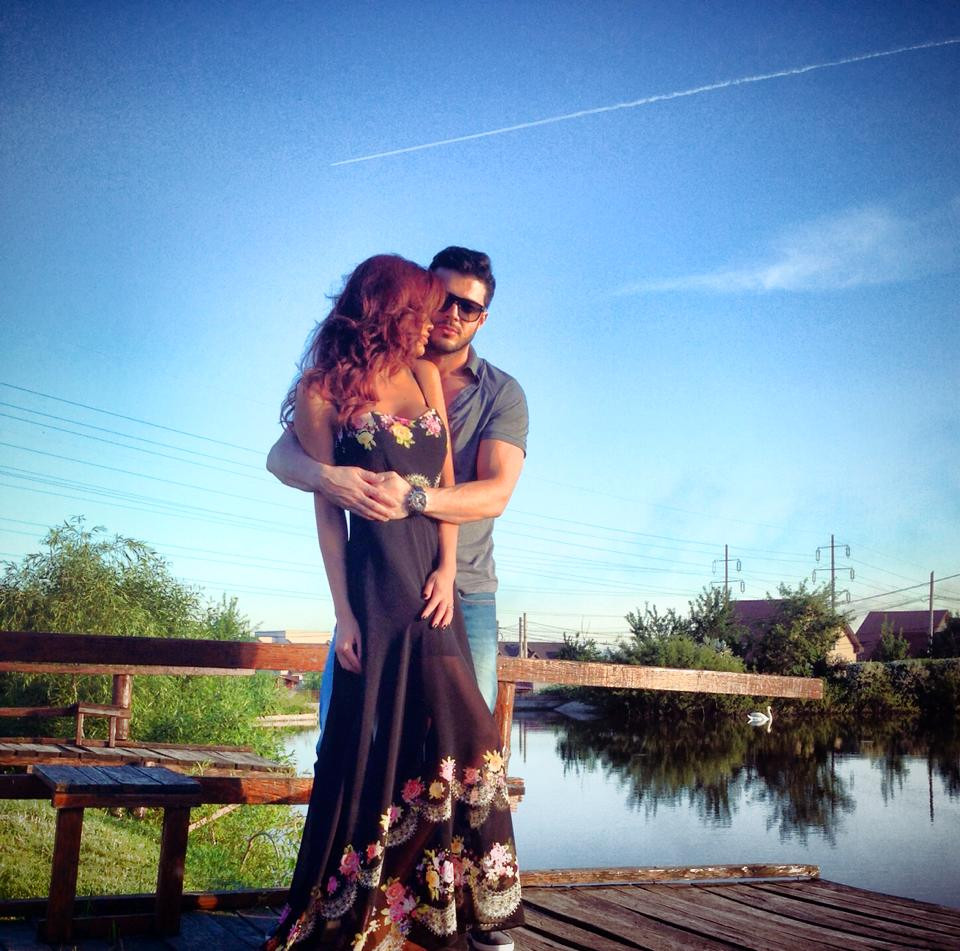 Bianca Dragusanu si Victor Slav se casatoresc in octombrie. Ce spun prietenii cuplului