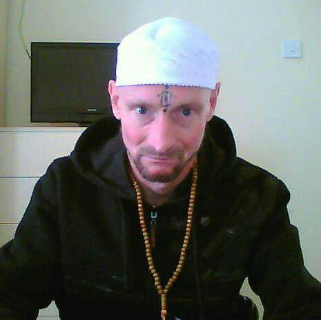 Ce si-a tatuat un barbat pe frunte. "Nimeni nu vrea sa ma angajeze cand il vede". FOTO