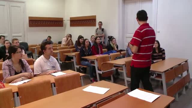 Rezultate slabe la simularea bacalaureatului, in Timis. Jumatate dintre elevi nu au promovat. Au inceput meditatiile la UPT