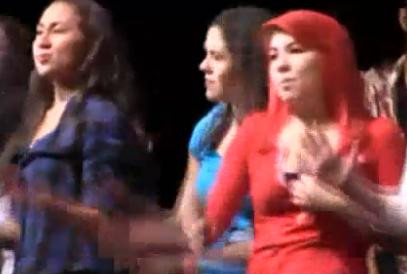 O adolescenta a ramas amnezica, dupa o cazatura. Nu-si aminteste ultimii 5 ani din viata. VIDEO