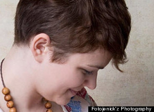 Poza care a declansat un scandal in Canada. "Este perfect normala, nu are conotatie sexuala". FOTO