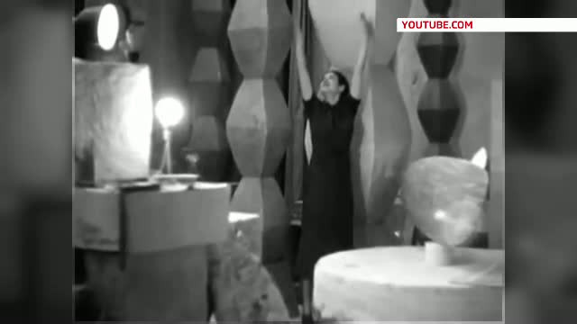 Tanara la atelierul lui Brancusi