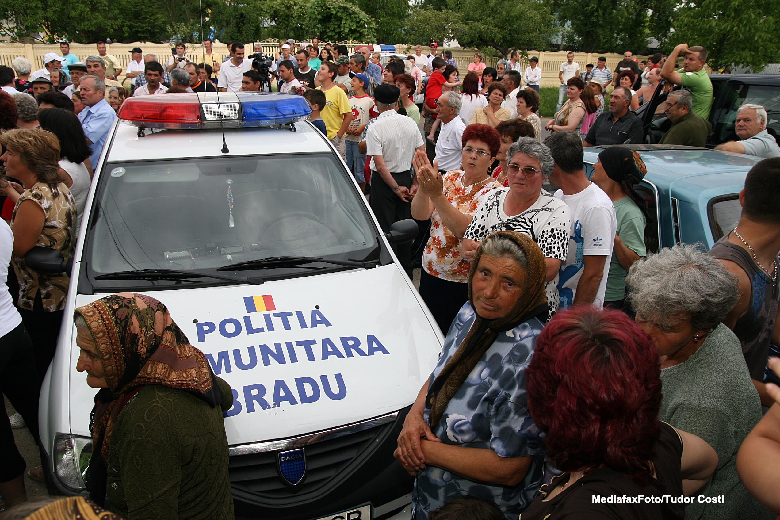 9 suspecti in cazul de frauda electorala din Bradu, alegerile locale 2012. Perchezitii la primar