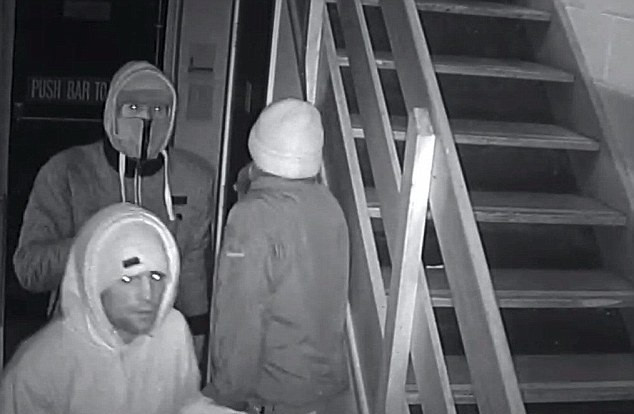 Un barbat a jefuit in noaptea nuntii restaurantul unde a petrecut alaturi de mireasa lui