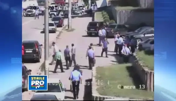 CLIPUL ZILEI: Inregistrarea VIDEO a momentului in care are loc un atentat terorist in Daghestan, Rusia