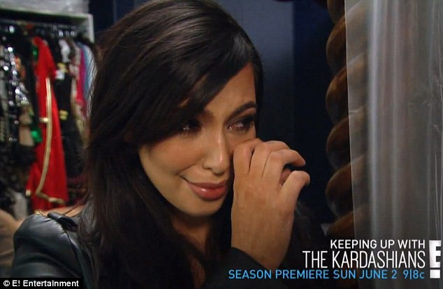 "Cum naiba am ajuns sa arata asa". De ce a inceput Kim Kardashian sa planga in fata camerelor