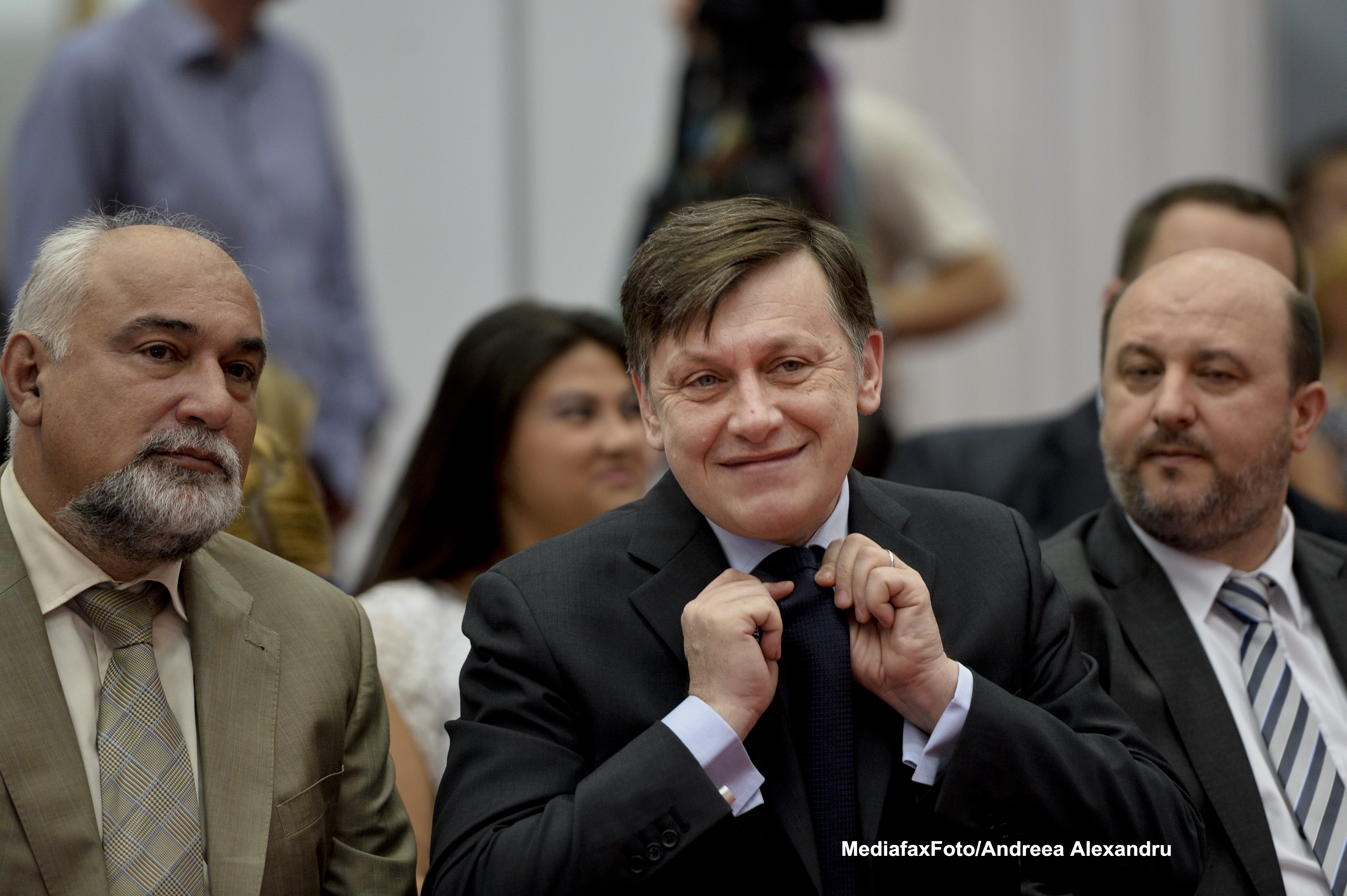 Presedintele interimar al PNL Sector 1, Daniel Chitoiu: Au fost excluse 12 persoane din PNL