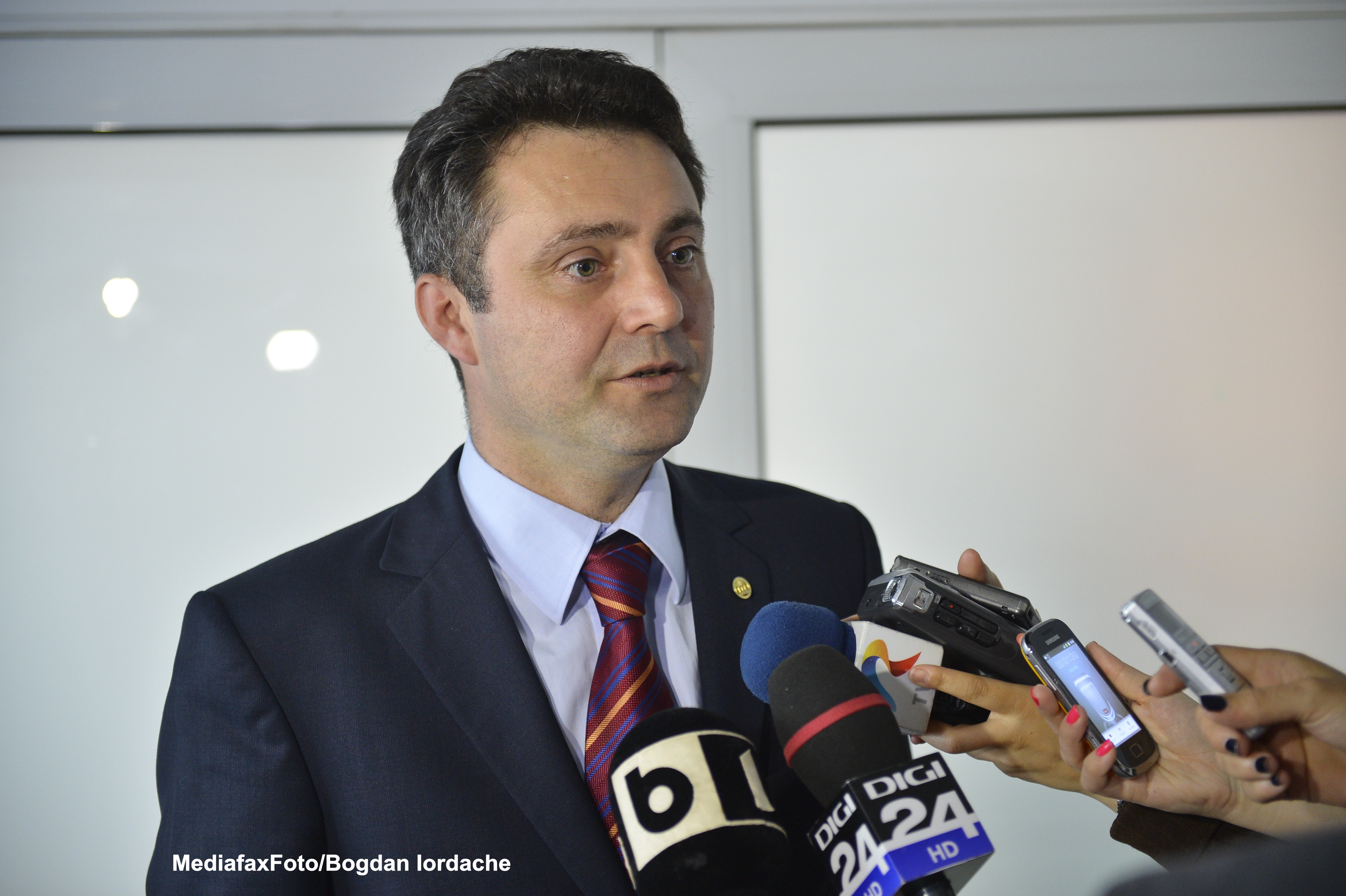 Procurorul general: Parchetul nu s-a sesizat din oficiu in cazul Turcescu, pentru ca nu s-au constatat infractiuni