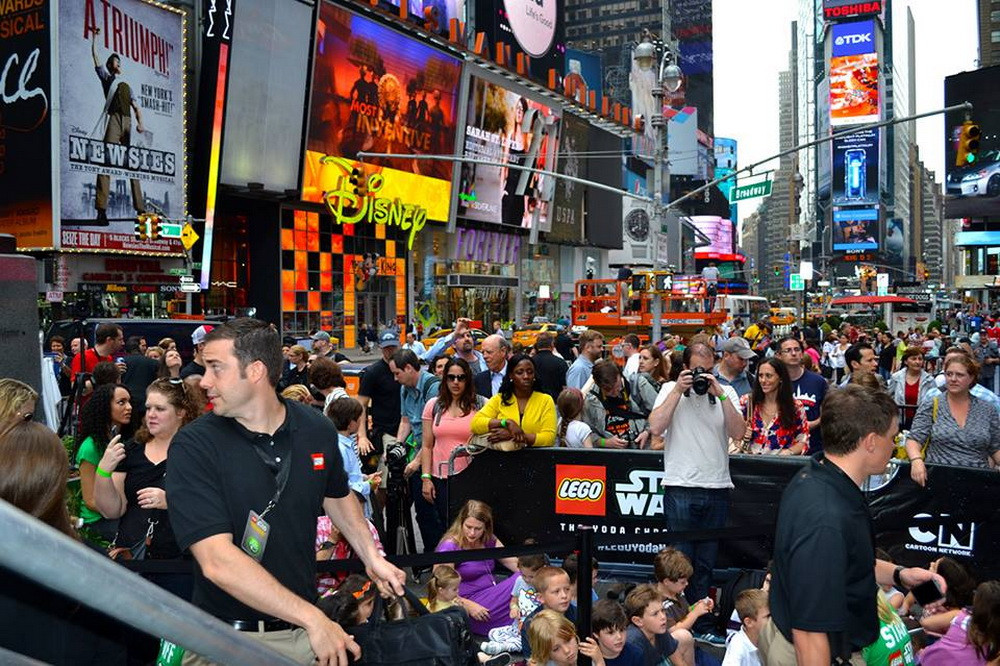 A 8-a minune a lumii a innebunit SUA. Are 5 mil. de piese, 21 de tone si s-a lucrat la ea 17.000 ore