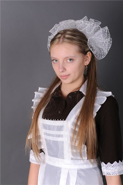 Colegii care ii spuneau "urata liceului" sunt azi indragostiti de ea. Cum arata acum Adriana. FOTO