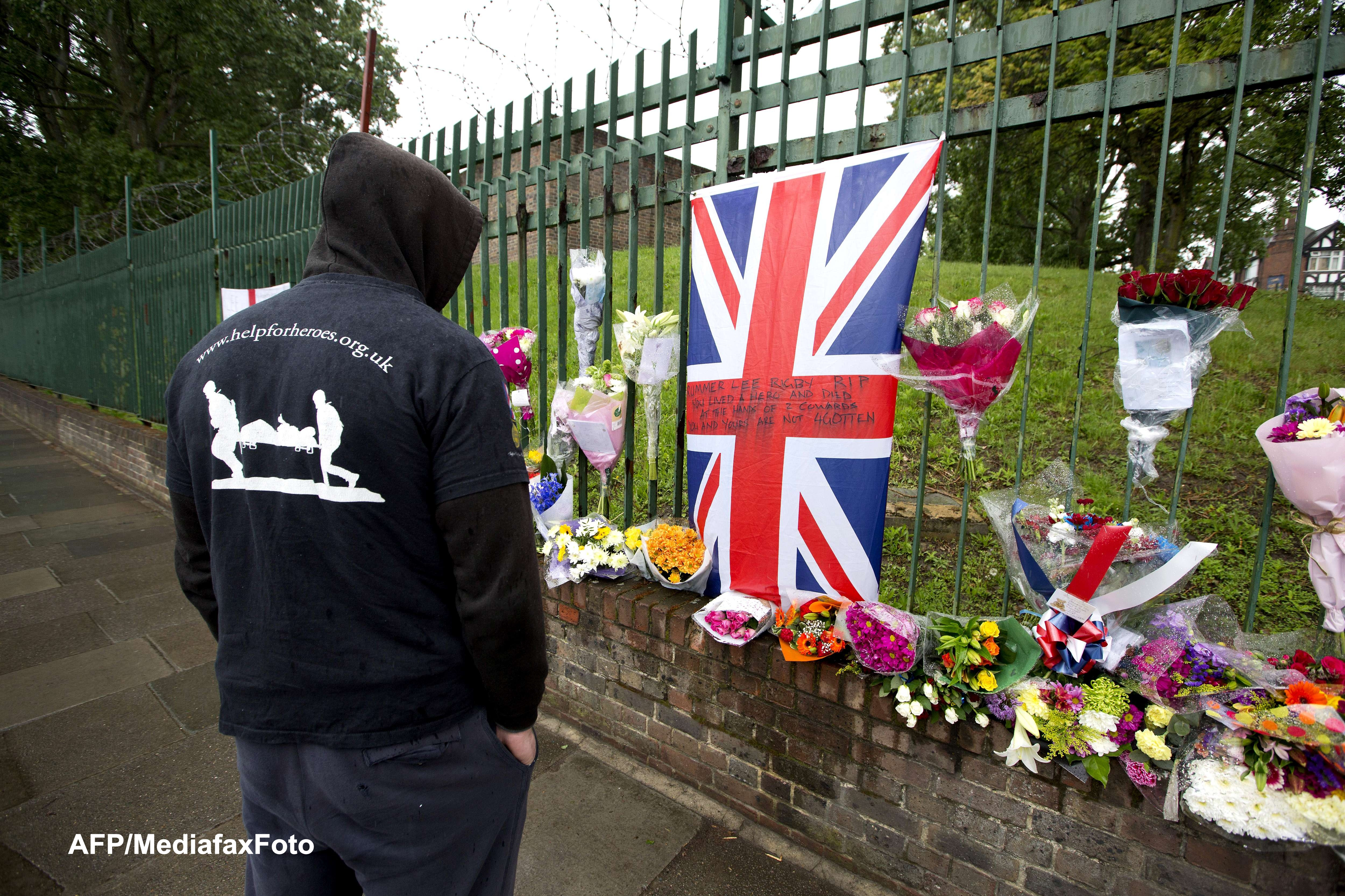 Trei arestari in cazul militarului ucis la Londra. 2 suspecti, imobilizati cu socuri electrice