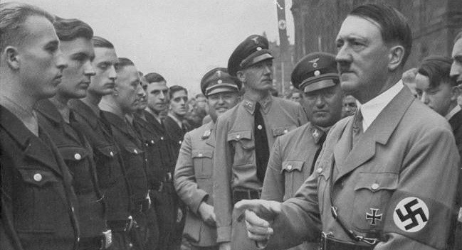 Artistii care l-au pacalit pe Hitler in Al Doilea Razboi Mondial! VIDEO