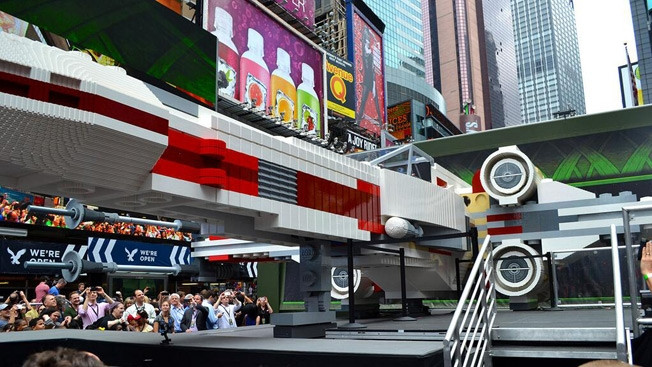 Cum arata nava "Star Wars" realizata din 5,3 milioane de piese Lego! VIDEO