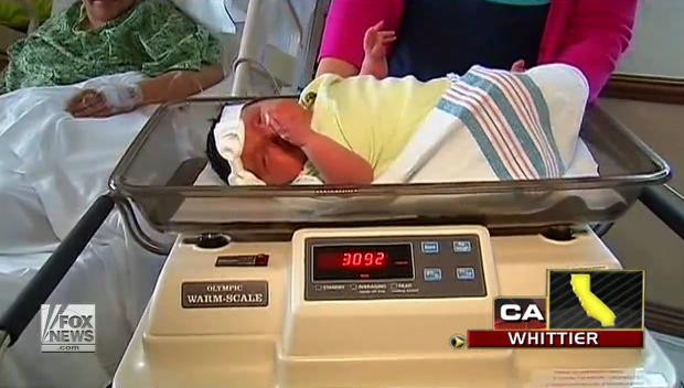 VIDEO. Bebelus gigant, nascut de o tanara din Statele Unite. Medicii au fost uimiti