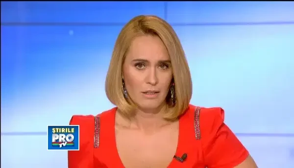 S-au trezit cu o macara de cateva tone in apartamentele din Rusia