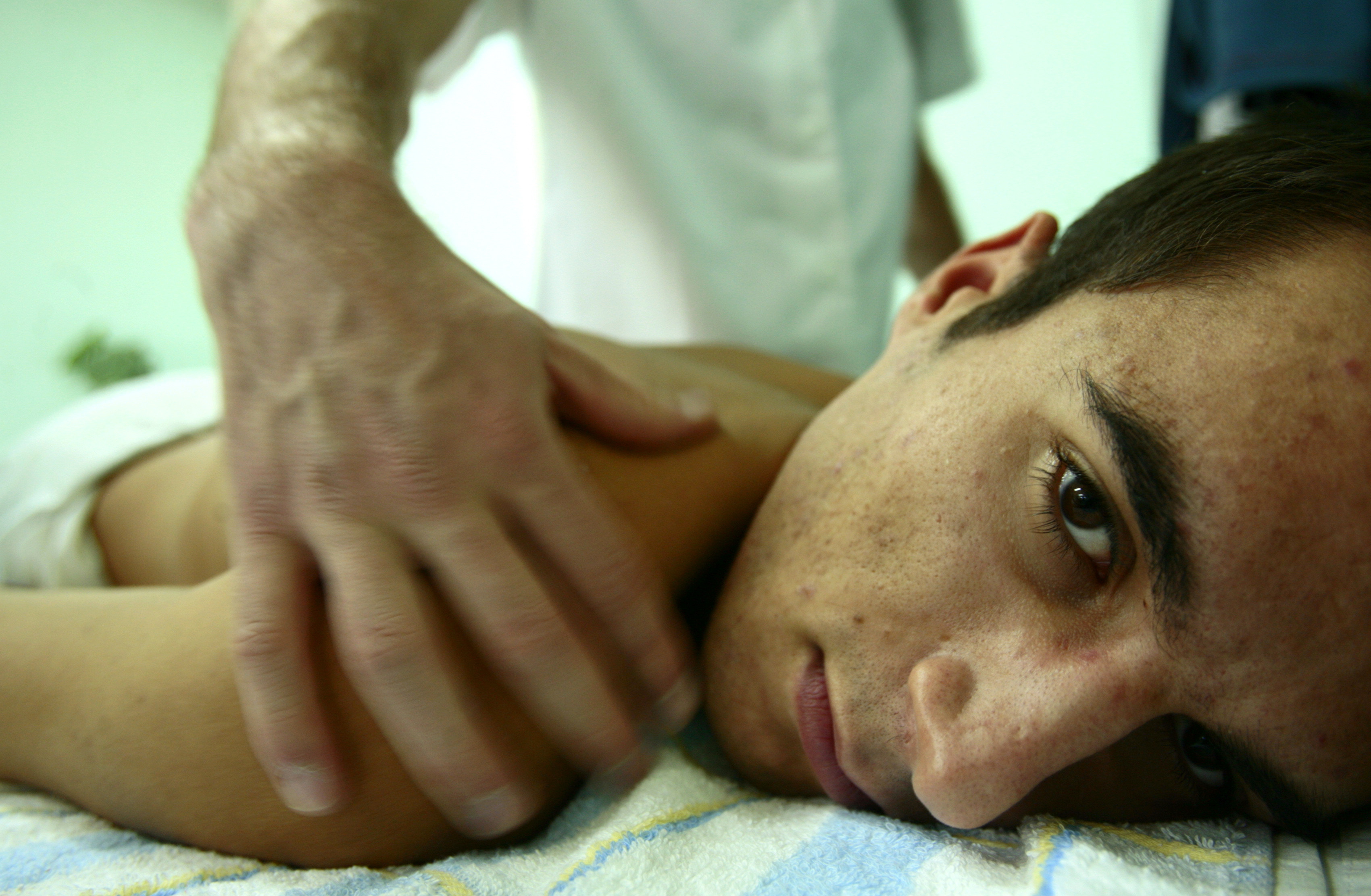 Se intampla in Romania. Statul ii lasa someri pe nevazatorii maseuri, desi sunt extrem de apreciati